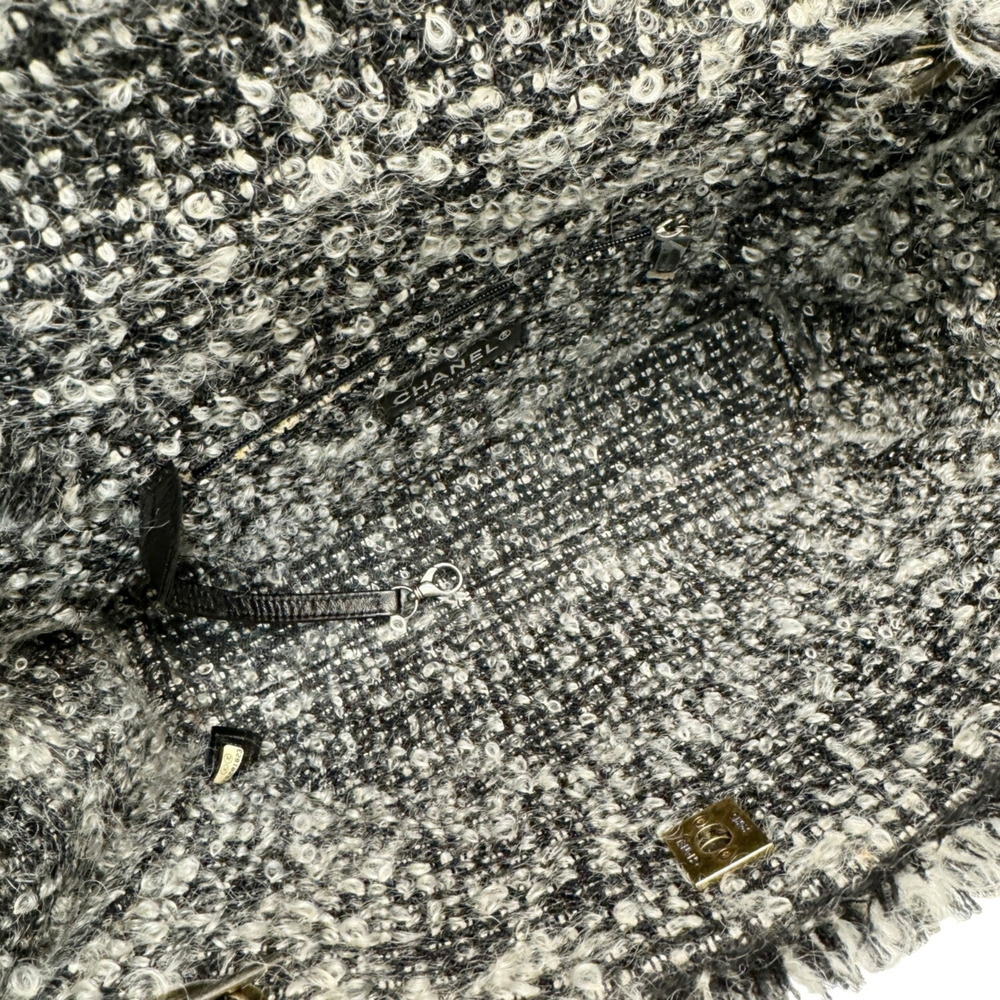 CHANEL Black Leather Logo Tote Bag - Picture 11 of 12